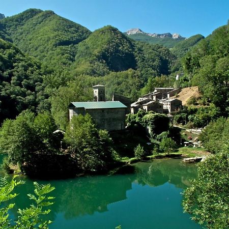 Гостевой дом Borgo Isola Santa Экстерьер фото