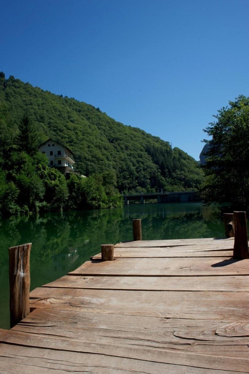 Гостевой дом Borgo Isola Santa Экстерьер фото