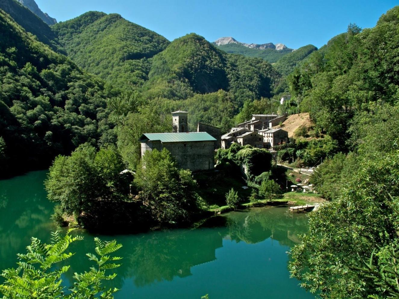 Гостевой дом Borgo Isola Santa Экстерьер фото
