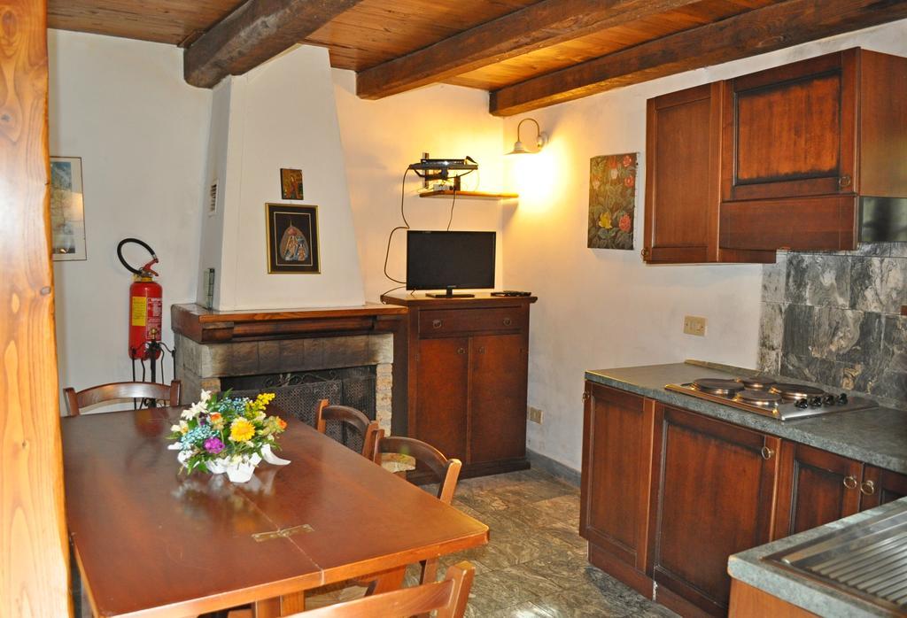 Гостевой дом Borgo Isola Santa Экстерьер фото