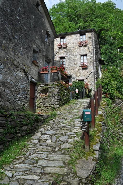 Гостевой дом Borgo Isola Santa Экстерьер фото